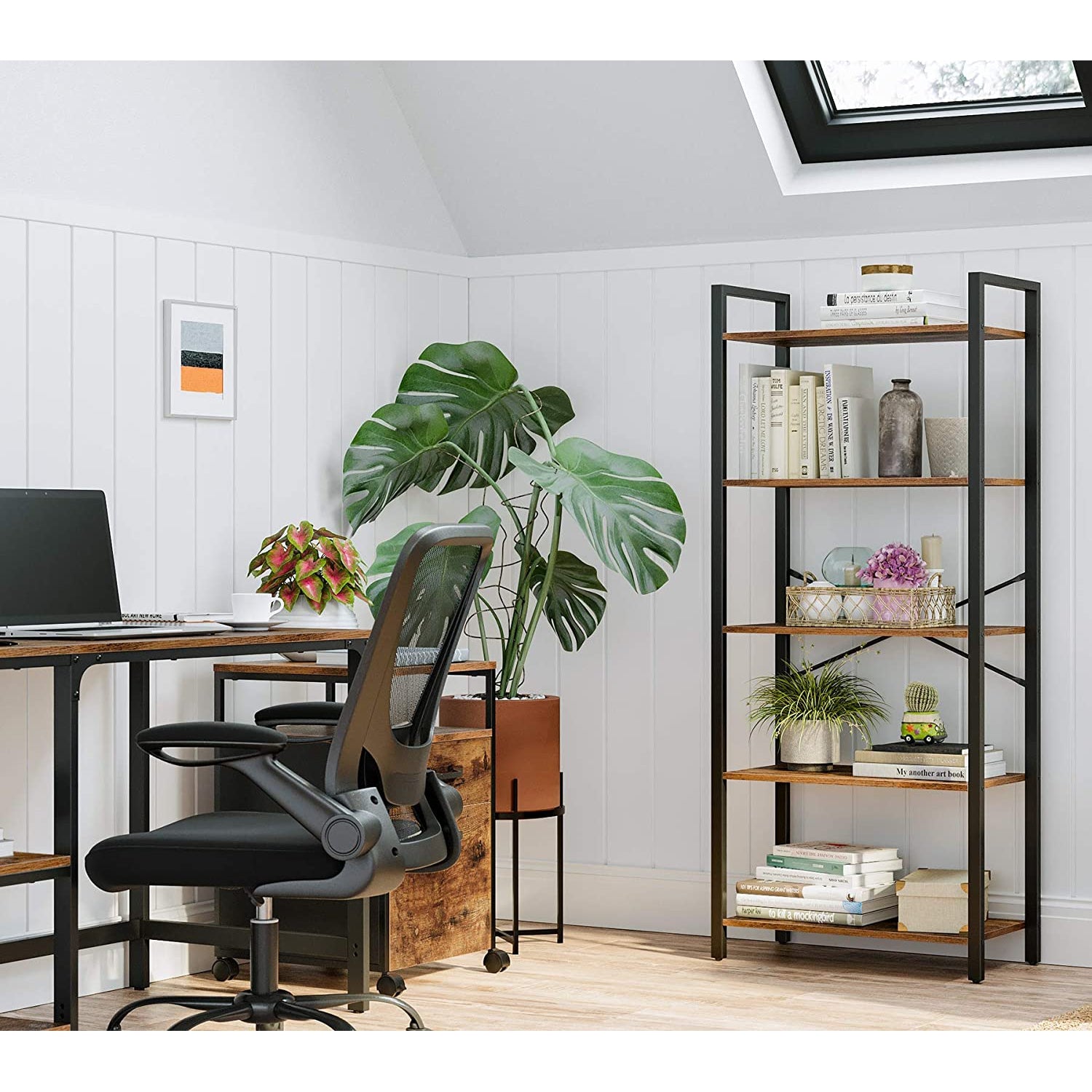 Nancy's Winstonhill Boekenkast - Wandkast - Staande Kast - Opbergkast - Bruin - ± 65 x 30 x 150 cm
